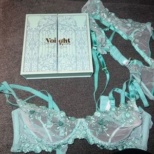 Voight lingerie